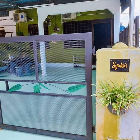Syukur Homestay อิโปห์ ภายนอก รูปภาพ
