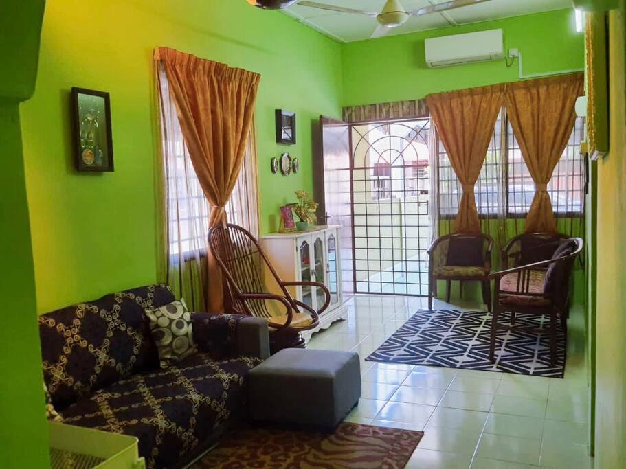 Syukur Homestay อิโปห์ ภายนอก รูปภาพ